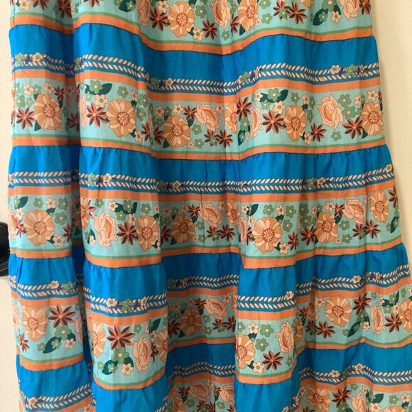 Fun Floral Dress - Picture 2 of 4